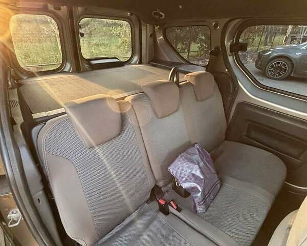 Бежевий Рено Dokker, об'ємом двигуна 1.5 л та пробігом 117 тис. км за 8800 $, фото 14 на Automoto.ua