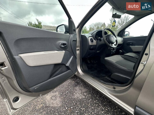 Бежевый Рено Dokker, объемом двигателя 1.46 л и пробегом 130 тыс. км за 8500 $, фото 26 на Automoto.ua