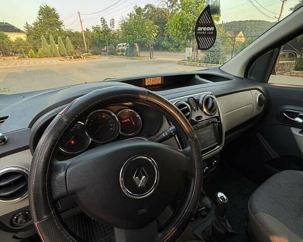 Бежевий Рено Dokker, об'ємом двигуна 1.5 л та пробігом 117 тис. км за 8800 $, фото 6 на Automoto.ua
