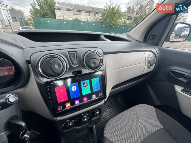 Бежевый Рено Dokker, объемом двигателя 1.46 л и пробегом 130 тыс. км за 8500 $, фото 17 на Automoto.ua