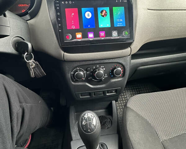 Бежевый Рено Dokker, объемом двигателя 1.46 л и пробегом 130 тыс. км за 8500 $, фото 15 на Automoto.ua