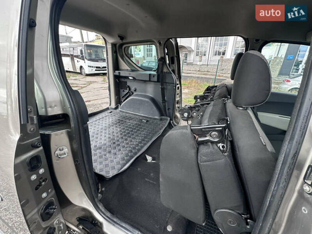 Бежевый Рено Dokker, объемом двигателя 1.46 л и пробегом 130 тыс. км за 8500 $, фото 21 на Automoto.ua