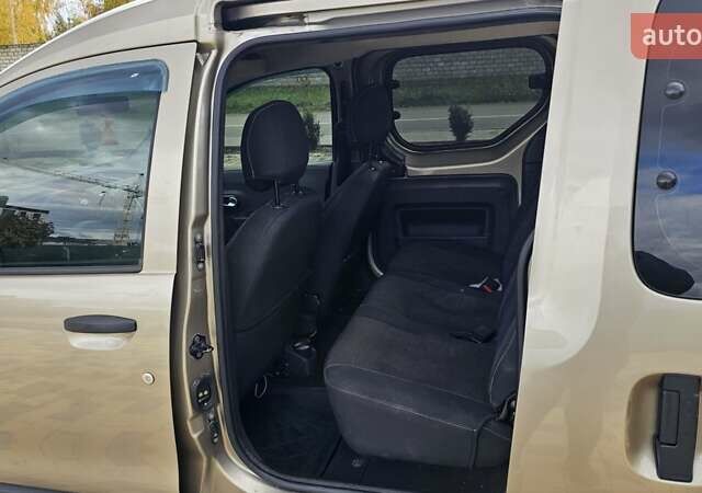 Рено Dokker 2019 в Виннице на Automoto.ua Бежевый Рено Dokker, объемом двигателя 1.46 л и пробегом 117 тыс. км за 10500 $, фото 2 на Automoto.ua