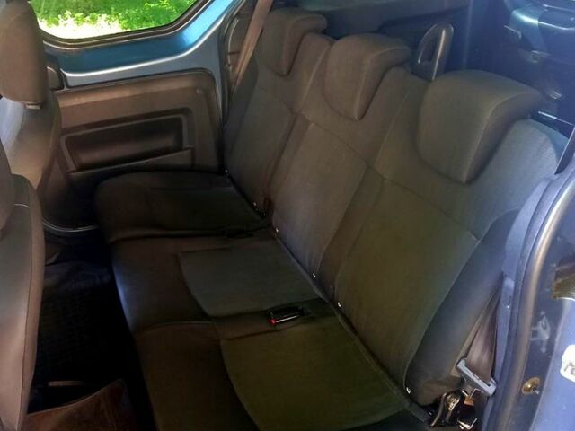 Рено Dokker, объемом двигателя 1.5 л и пробегом 272 тыс. км за 6000 $, фото 4 на Automoto.ua