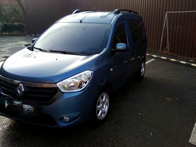 Рено Dokker, объемом двигателя 1.5 л и пробегом 272 тыс. км за 6000 $, фото 3 на Automoto.ua