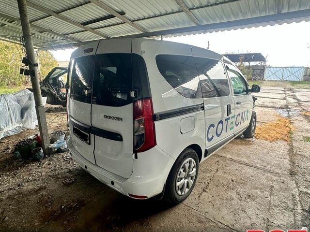 Рено Dokker, об'ємом двигуна 1.5 л та пробігом 160 тис. км за 6500 $, фото 4 на Automoto.ua