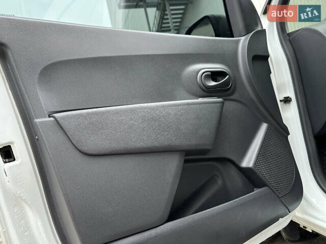 Рено Dokker, объемом двигателя 0 л и пробегом 159 тыс. км за 10300 $, фото 23 на Automoto.ua