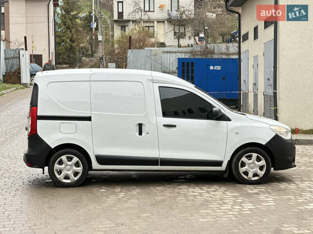 Рено Dokker, объемом двигателя 0 л и пробегом 159 тыс. км за 10300 $, фото 8 на Automoto.ua