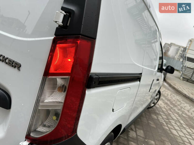 Рено Dokker, объемом двигателя 0 л и пробегом 159 тыс. км за 10300 $, фото 10 на Automoto.ua