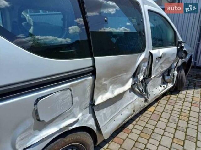 Рено Dokker, объемом двигателя 1.5 л и пробегом 150 тыс. км за 3999 $, фото 1 на Automoto.ua