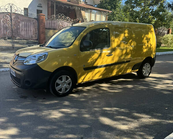 Желтый Рено Dokker, объемом двигателя 0 л и пробегом 58 тыс. км за 5500 $, фото 1 на Automoto.ua