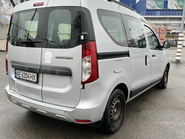 Сірий Рено Dokker, об'ємом двигуна 1.5 л та пробігом 169 тис. км за 7500 $, фото 3 на Automoto.ua
