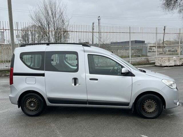 Сірий Рено Dokker, об'ємом двигуна 1.5 л та пробігом 169 тис. км за 7500 $, фото 2 на Automoto.ua