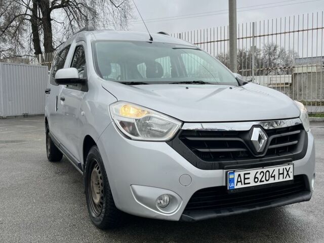 Сірий Рено Dokker, об'ємом двигуна 1.5 л та пробігом 169 тис. км за 7500 $, фото 1 на Automoto.ua
