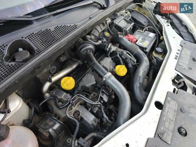 Серый Рено Dokker, объемом двигателя 1.46 л и пробегом 59 тыс. км за 9850 $, фото 15 на Automoto.ua