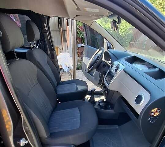 Сірий Рено Dokker, об'ємом двигуна 1.6 л та пробігом 178 тис. км за 7500 $, фото 3 на Automoto.ua