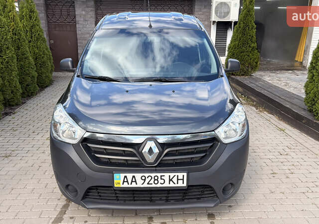 Серый Рено Dokker, объемом двигателя 1.5 л и пробегом 148 тыс. км за 9000 $, фото 2 на Automoto.ua
