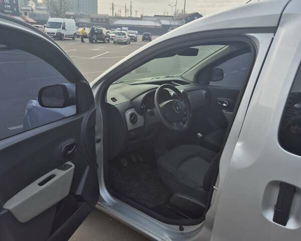 Сірий Рено Dokker, об'ємом двигуна 1.46 л та пробігом 240 тис. км за 8500 $, фото 6 на Automoto.ua