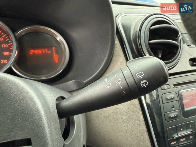 Серый Рено Dokker, объемом двигателя 1.46 л и пробегом 240 тыс. км за 7300 $, фото 19 на Automoto.ua