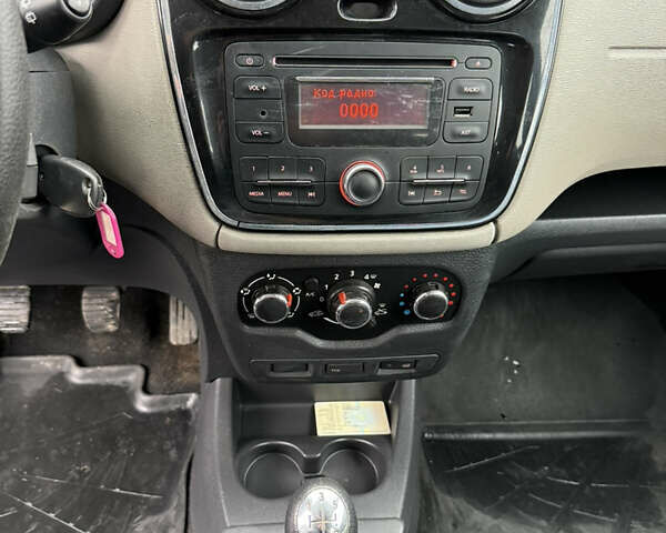 Серый Рено Dokker, объемом двигателя 1.46 л и пробегом 240 тыс. км за 7300 $, фото 17 на Automoto.ua