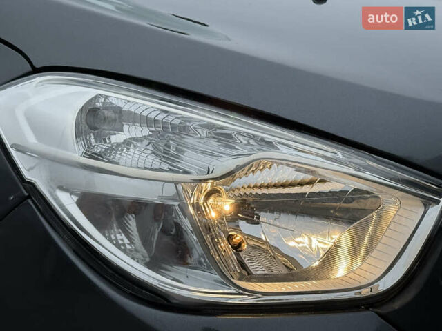 Серый Рено Dokker, объемом двигателя 1.46 л и пробегом 240 тыс. км за 7300 $, фото 4 на Automoto.ua