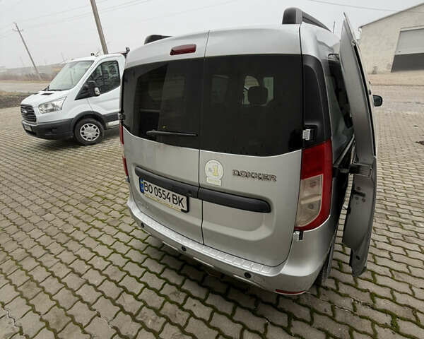 Серый Рено Dokker, объемом двигателя 1.5 л и пробегом 139 тыс. км за 9500 $, фото 4 на Automoto.ua