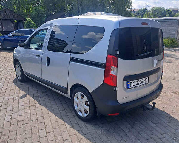Сірий Рено Dokker, об'ємом двигуна 1.46 л та пробігом 178 тис. км за 9300 $, фото 6 на Automoto.ua