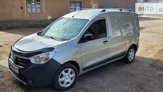 Сірий Рено Dokker, об'ємом двигуна 1.5 л та пробігом 254 тис. км за 8300 $, фото 3 на Automoto.ua