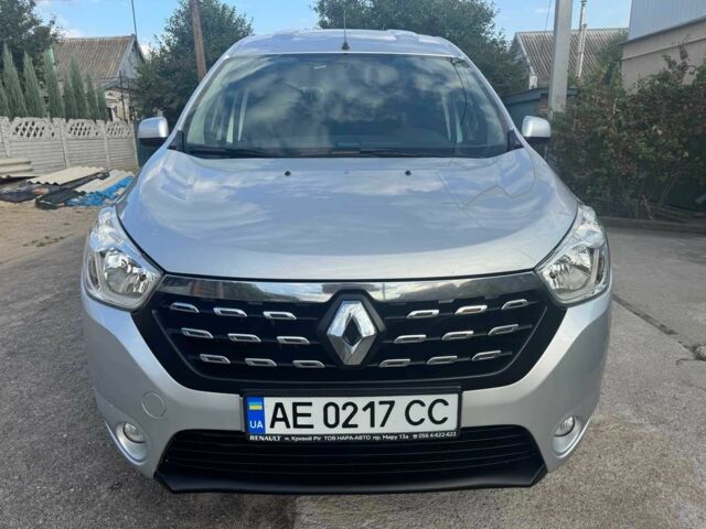 Серый Рено Dokker, объемом двигателя 1.5 л и пробегом 130 тыс. км за 8200 $, фото 2 на Automoto.ua