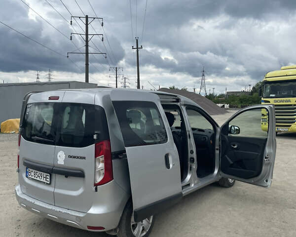 Сірий Рено Dokker, об'ємом двигуна 1.46 л та пробігом 198 тис. км за 9600 $, фото 14 на Automoto.ua