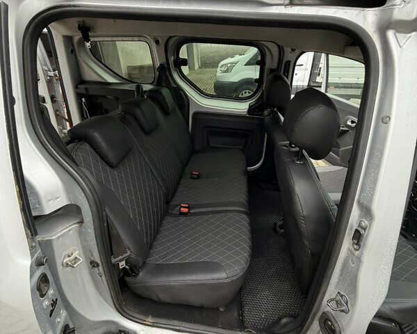 Серый Рено Dokker, объемом двигателя 1.5 л и пробегом 139 тыс. км за 9500 $, фото 5 на Automoto.ua