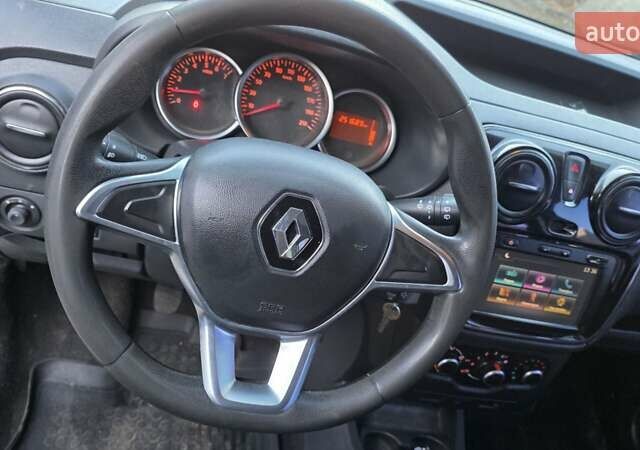 Серый Рено Dokker, объемом двигателя 1.46 л и пробегом 250 тыс. км за 7999 $, фото 1 на Automoto.ua