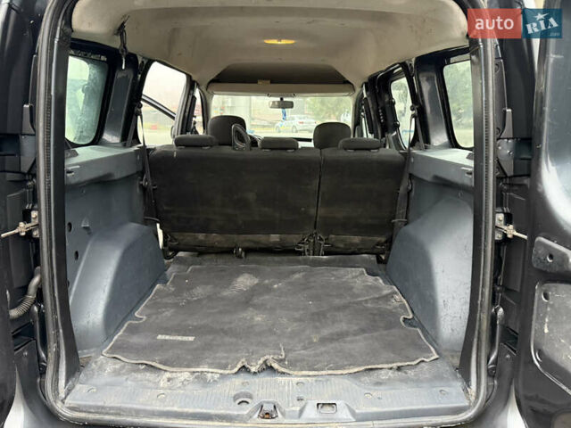 Серый Рено Dokker, объемом двигателя 1.5 л и пробегом 230 тыс. км за 7300 $, фото 14 на Automoto.ua