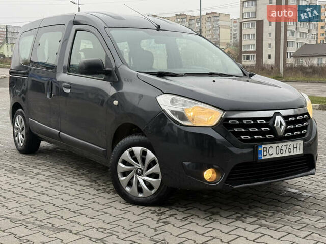 Серый Рено Dokker, объемом двигателя 1.5 л и пробегом 220 тыс. км за 7200 $, фото 5 на Automoto.ua