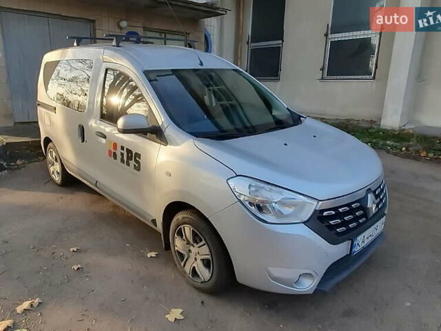 Серый Рено Dokker, объемом двигателя 1.5 л и пробегом 99 тыс. км за 10194 $, фото 1 на Automoto.ua