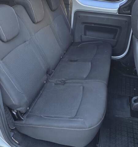 Серый Рено Dokker, объемом двигателя 1.46 л и пробегом 250 тыс. км за 7999 $, фото 4 на Automoto.ua