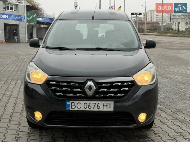 Серый Рено Dokker, объемом двигателя 1.5 л и пробегом 220 тыс. км за 7200 $, фото 2 на Automoto.ua