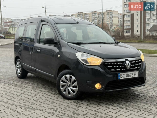 Серый Рено Dokker, объемом двигателя 1.5 л и пробегом 220 тыс. км за 7200 $, фото 4 на Automoto.ua