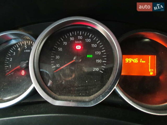 Серый Рено Dokker, объемом двигателя 1.5 л и пробегом 99 тыс. км за 10194 $, фото 5 на Automoto.ua