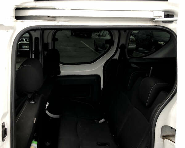 Серый Рено Dokker, объемом двигателя 1.6 л и пробегом 109 тыс. км за 10000 $, фото 6 на Automoto.ua