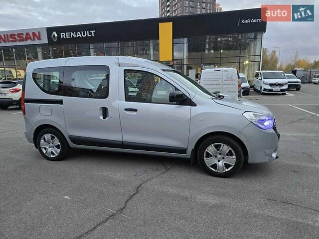 Серый Рено Dokker, объемом двигателя 1.6 л и пробегом 149 тыс. км за 9700 $, фото 4 на Automoto.ua