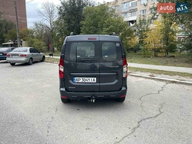 Сірий Рено Dokker, об'ємом двигуна 1.5 л та пробігом 85 тис. км за 13500 $, фото 3 на Automoto.ua