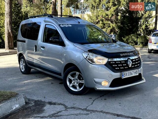 Серый Рено Dokker, объемом двигателя 1.46 л и пробегом 50 тыс. км за 14800 $, фото 3 на Automoto.ua