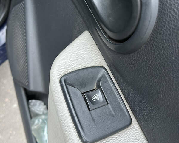 Синий Рено Dokker, объемом двигателя 1.6 л и пробегом 345 тыс. км за 4700 $, фото 26 на Automoto.ua