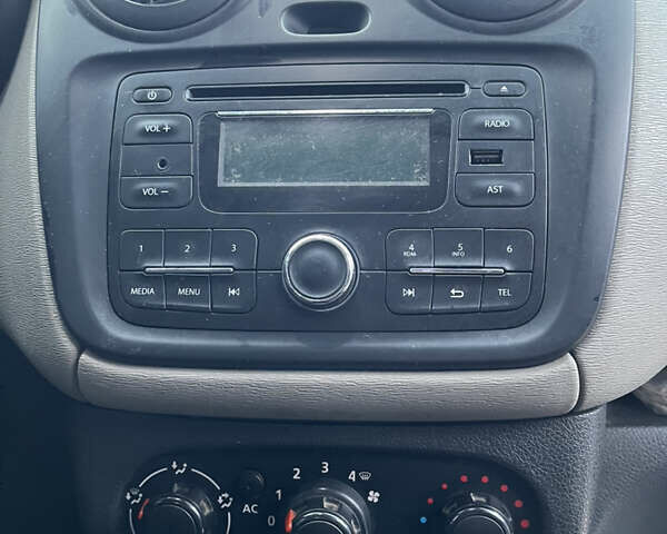 Синий Рено Dokker, объемом двигателя 1.6 л и пробегом 345 тыс. км за 4700 $, фото 27 на Automoto.ua