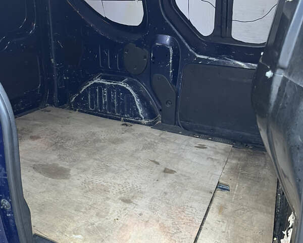 Синий Рено Dokker, объемом двигателя 1.6 л и пробегом 345 тыс. км за 4700 $, фото 16 на Automoto.ua