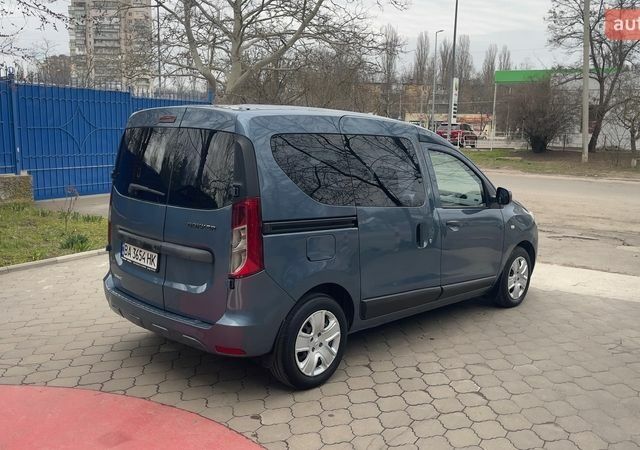Синий Рено Dokker, объемом двигателя 1.5 л и пробегом 233 тыс. км за 8300 $, фото 13 на Automoto.ua