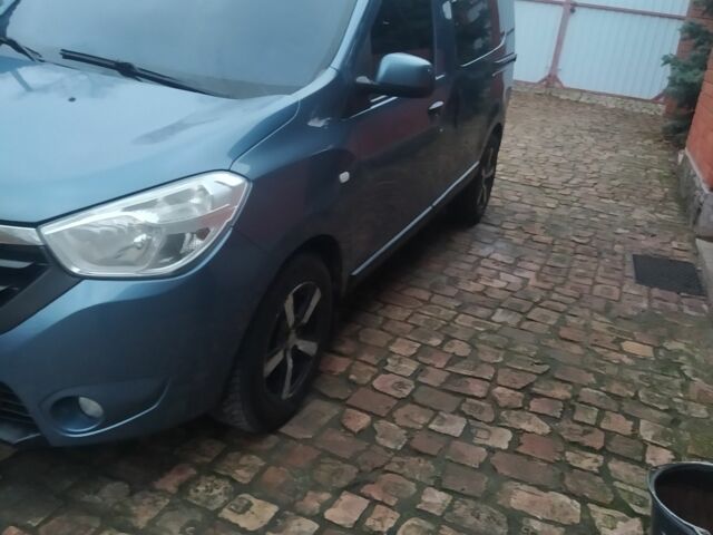 Синий Рено Dokker, объемом двигателя 1.5 л и пробегом 178 тыс. км за 6700 $, фото 3 на Automoto.ua