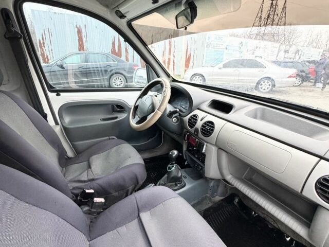 Белый Рено Другая, объемом двигателя 1.9 л и пробегом 260 тыс. км за 1350 $, фото 11 на Automoto.ua