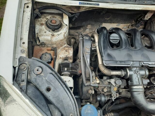 Белый Рено Другая, объемом двигателя 1.9 л и пробегом 500 тыс. км за 2700 $, фото 3 на Automoto.ua